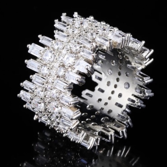 NEW 925 STERLING SILVER DIAMOND ROUND SQUARE RING - Picture 3 of 6